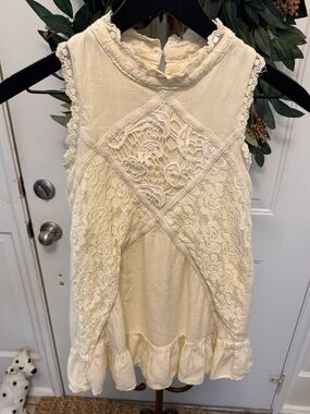 Chelsea & Violet Boho Cream Lace Trim High Neck Sleeveless Top M